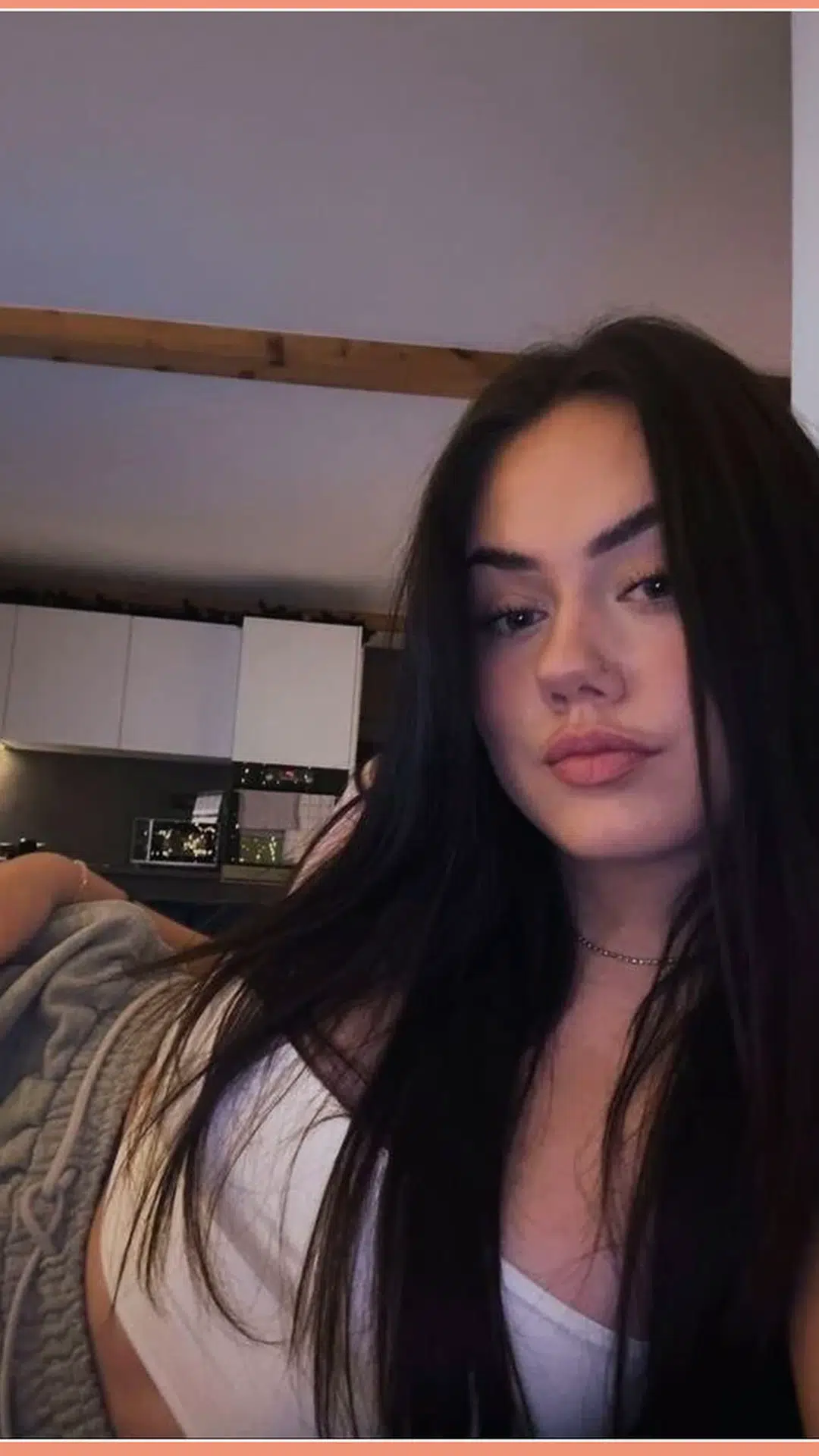 Muğla escort makalesi için kütüphane görseli 2, 01 portre